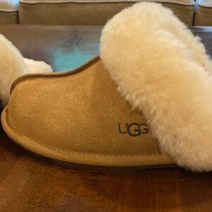 UGG Scuffette II